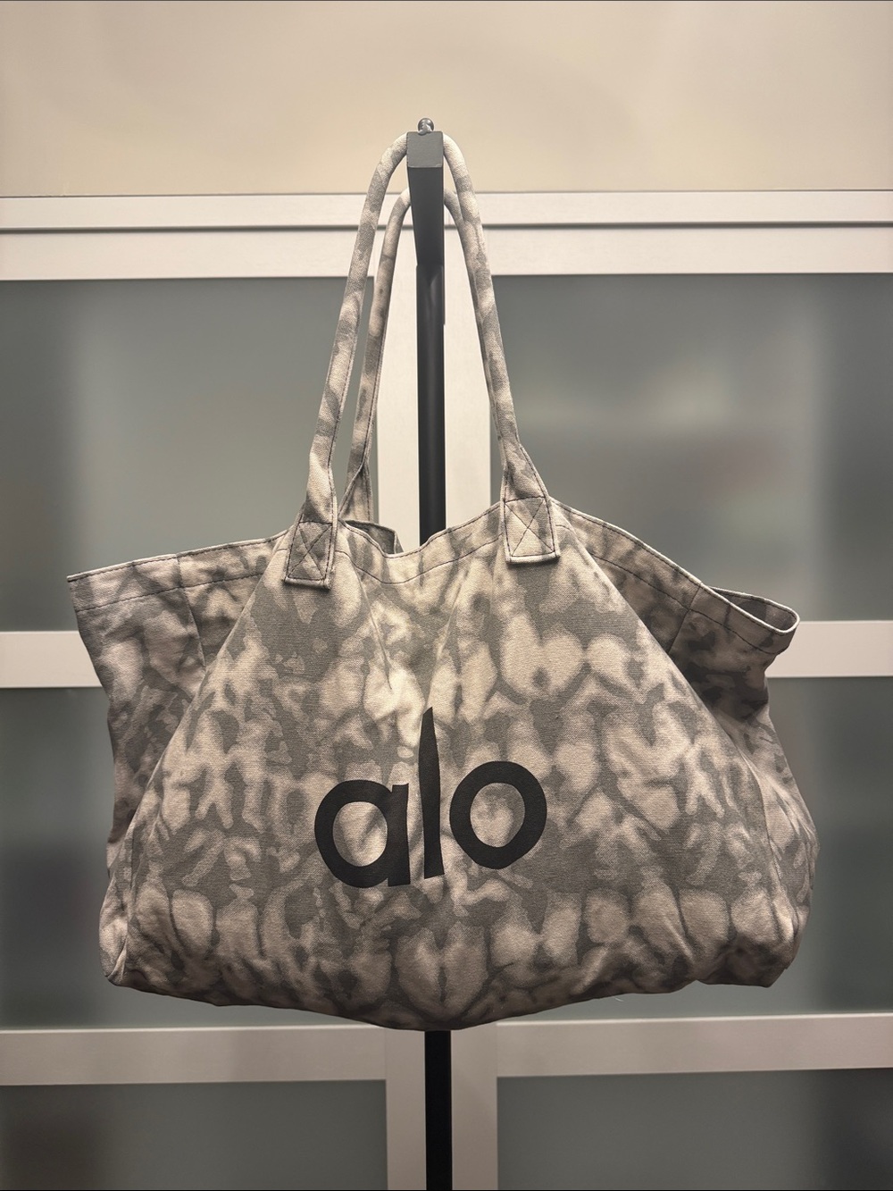 Alo Yoga Shopper Tote - Gem